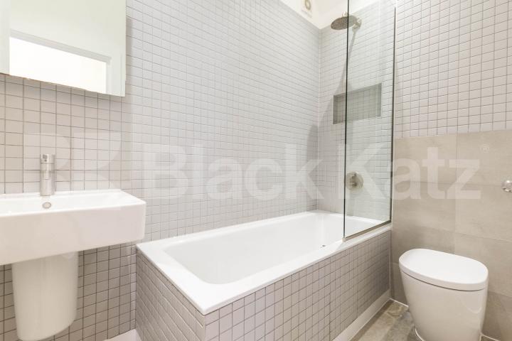 2 bed 2 bath Warehouse conversion locate din the heart of Clerkenwell   Berry Street, Clerkenwell